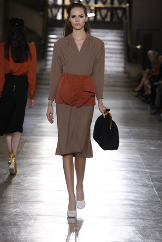 Miu Miu 2011���͵��ĸ����ݻ�ϵ��Ůװ