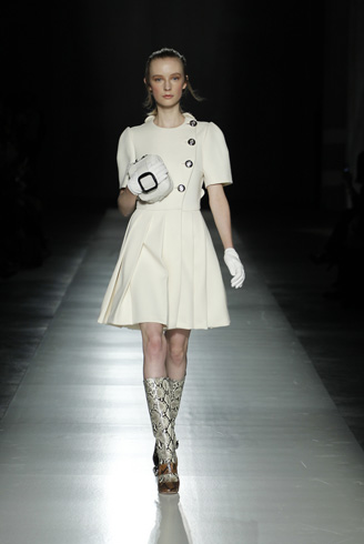 PRADA 2011��Ħ�ǹŵ�ϵ��Ůװ