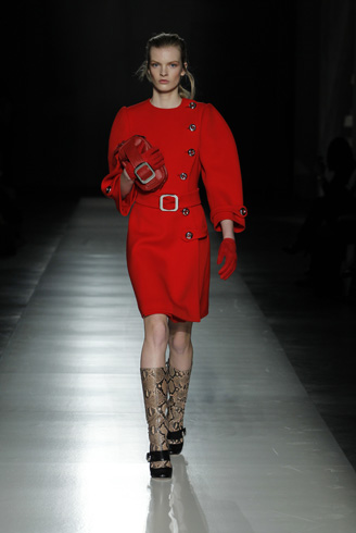 PRADA 2011��Ħ�ǹŵ�ϵ��Ůװ