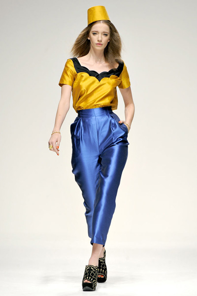 PPQ2011:复古撞色甜美秀