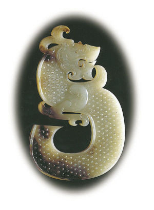 玉器之绝唱 龙形玉佩