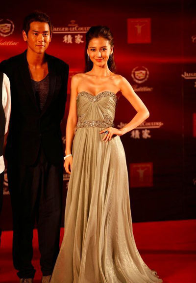 �����uangelababy��PK ˭��������Ů��