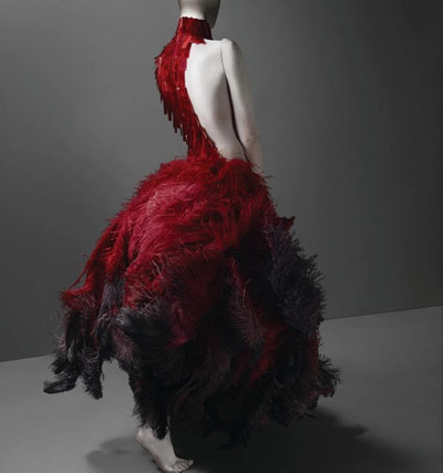 McQueen�ĺڰ��ٹ� �����ʽ����