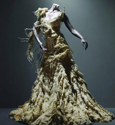 McQueen�ĺڰ��ٹ� �����ʽ����