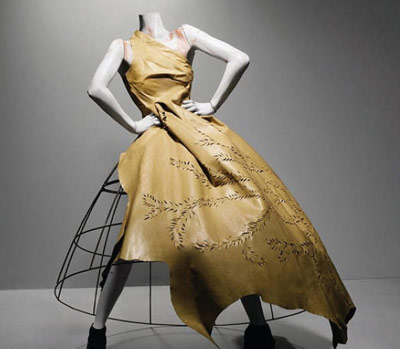 McQueen�ĺڰ��ٹ� �����ʽ����
