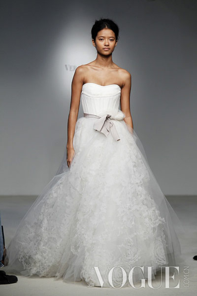 Vera Wang 2012���Ļ�ɴ�����᣺�������