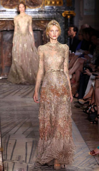 Valentino������ɫ����