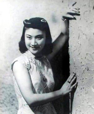 �Ի��飺÷����������Ů����