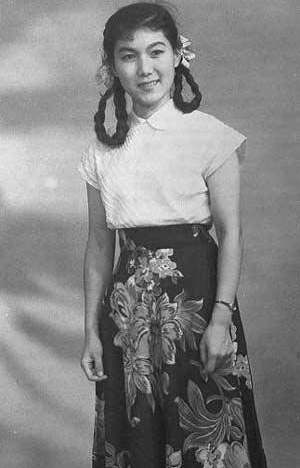 周恩来眼里值得尊敬的漂亮女人新凤霞