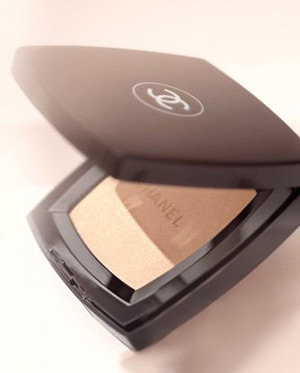 CHANEL2012�Ʋʴ�ɫ ���촺���λ�ױ��