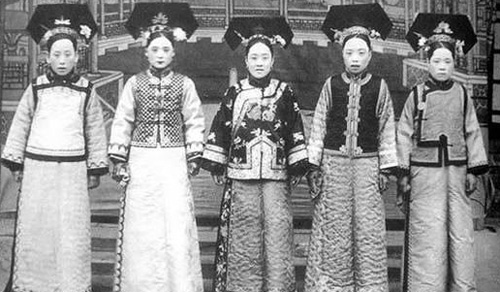 �峯����ʷ�������ǵı�������