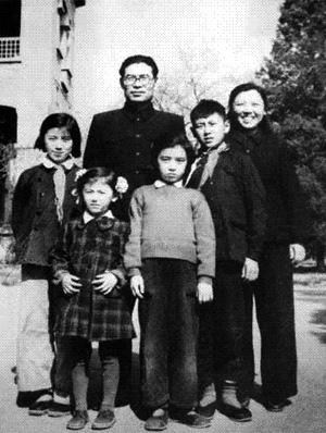 延安时期中共领导夫人谁最美
