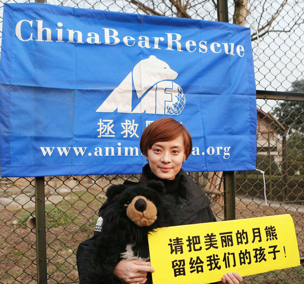 孙俪素颜短发现身 范冰冰素颜女神