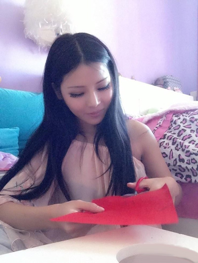 ��ֽ��ʩ���� �޸�լ��Ů���׼