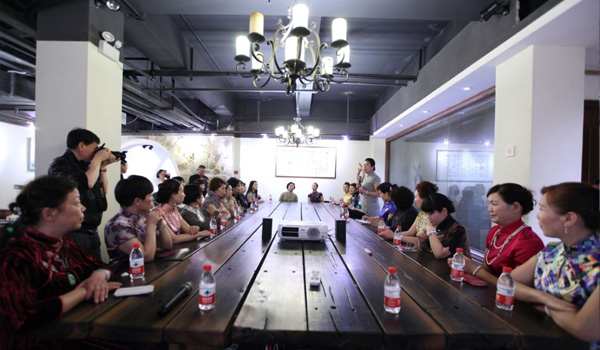杭州旗袍沙龙携手锦绣善美旗袍会共叙旗袍情缘