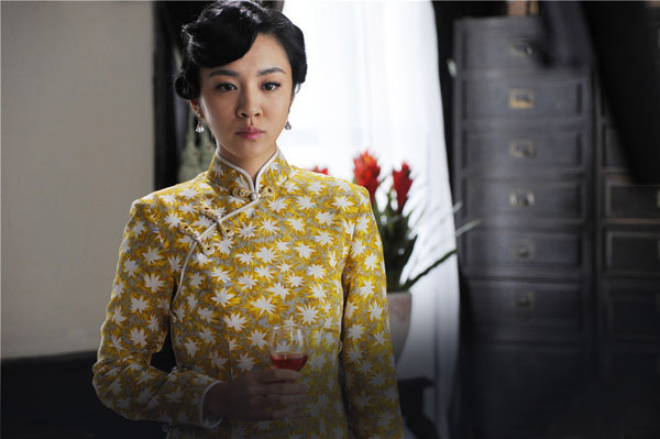 王晓晨新剧诠释百变女特工 各种造型通通hold住