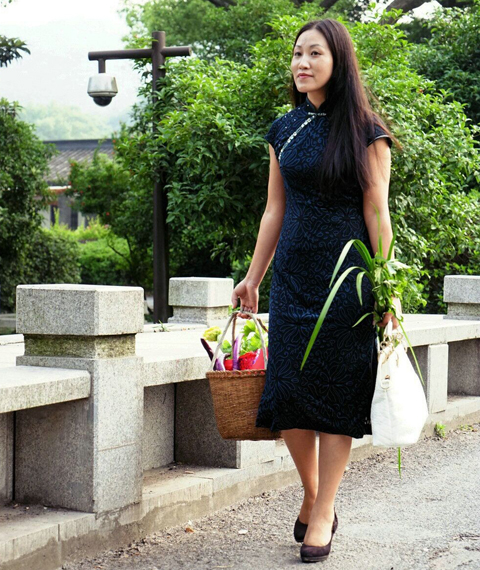 杭州旗袍沙龙:端午将至 穿上旗袍买艾叶