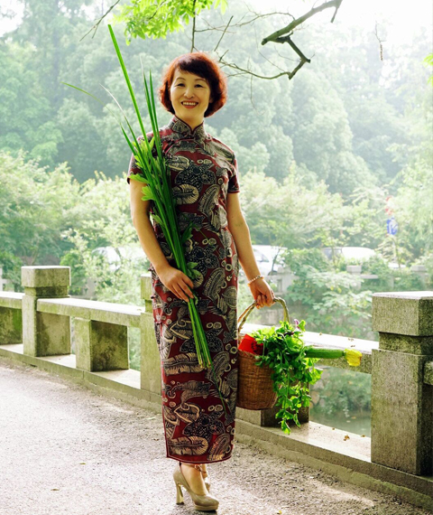 杭州旗袍沙龙:端午将至 穿上旗袍买艾叶