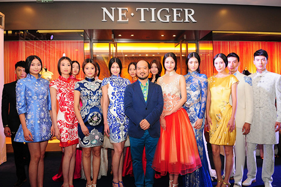 ������Я�ֵ���Ů���й���  NE��TIGER��������  
