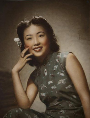中西方旗袍美女妩媚典雅