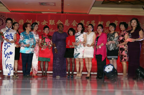 各地举办“三八”旗袍活动 展现女性的风采