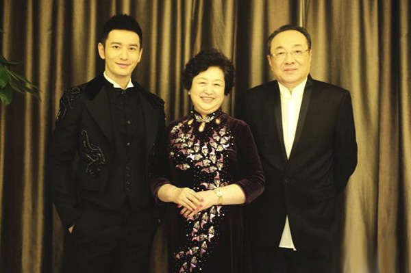 �������븸ĸ��ܰ��Ӱ  �����贩���۶�ׯ����