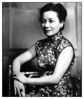 民国第一夫人宋美龄琴棋书画样样精通