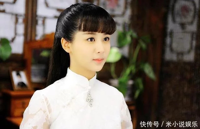 从她穿旗袍的时候起,杨紫开始“变”了!