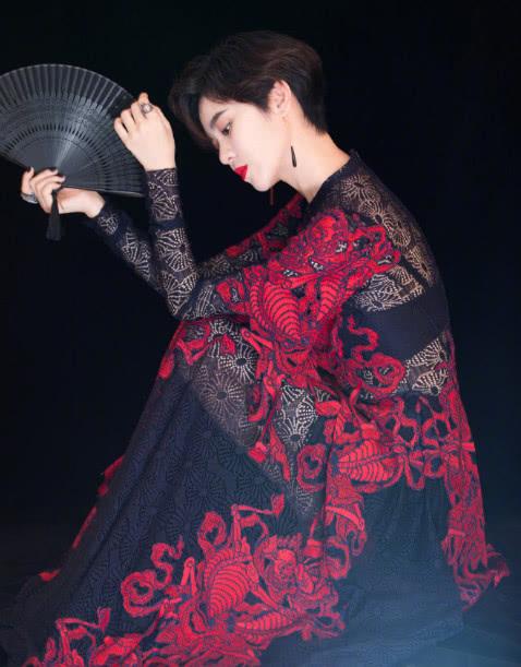 ����Ψһ���ں쳤ȹ,�����չʾ�˲�һ��������Ψ