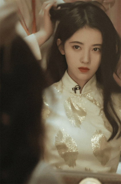 “四千年第一美女”鞠婧祎,穿旗袍变民国名媛