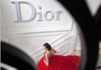 ֪����Ӱʦ��ͷ�µ�<em>Dior</em>