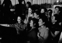 ���챱ɽ�ַ·�Խ����һ����ǰ