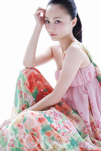 甜妞演绎仲夏浪漫 萝莉姚笛时尚蜕变