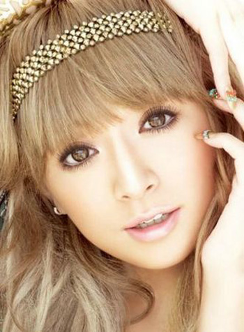 滨崎步演绎 精致芭比美妆