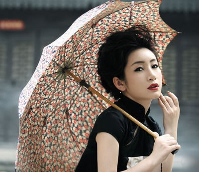 秦海璐旗袍诠释旧上海的低调奢华