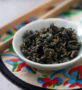 杯中香甜好滋味的梨山茶