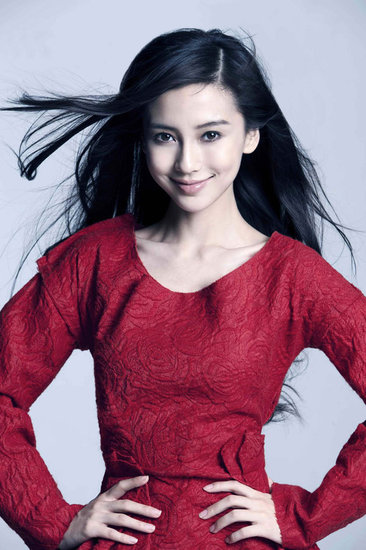 Angelababy拍熟女写真 成熟妩媚
